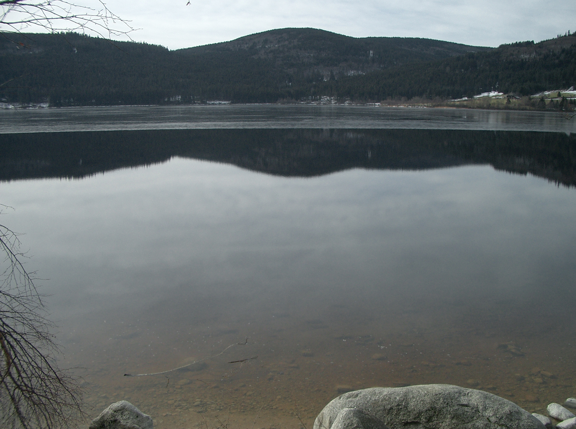 Eisschicht auf dem Schluchsee, 2007